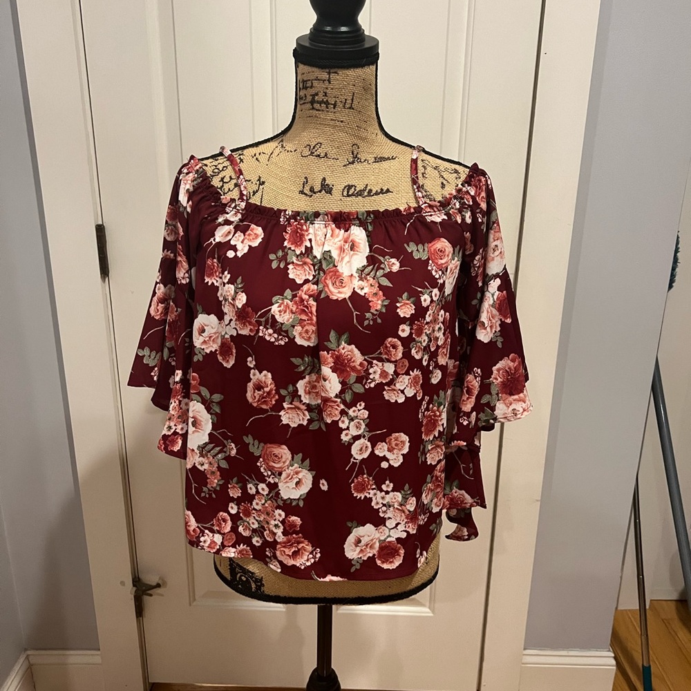 Floral off shoulder blouse with straps size small